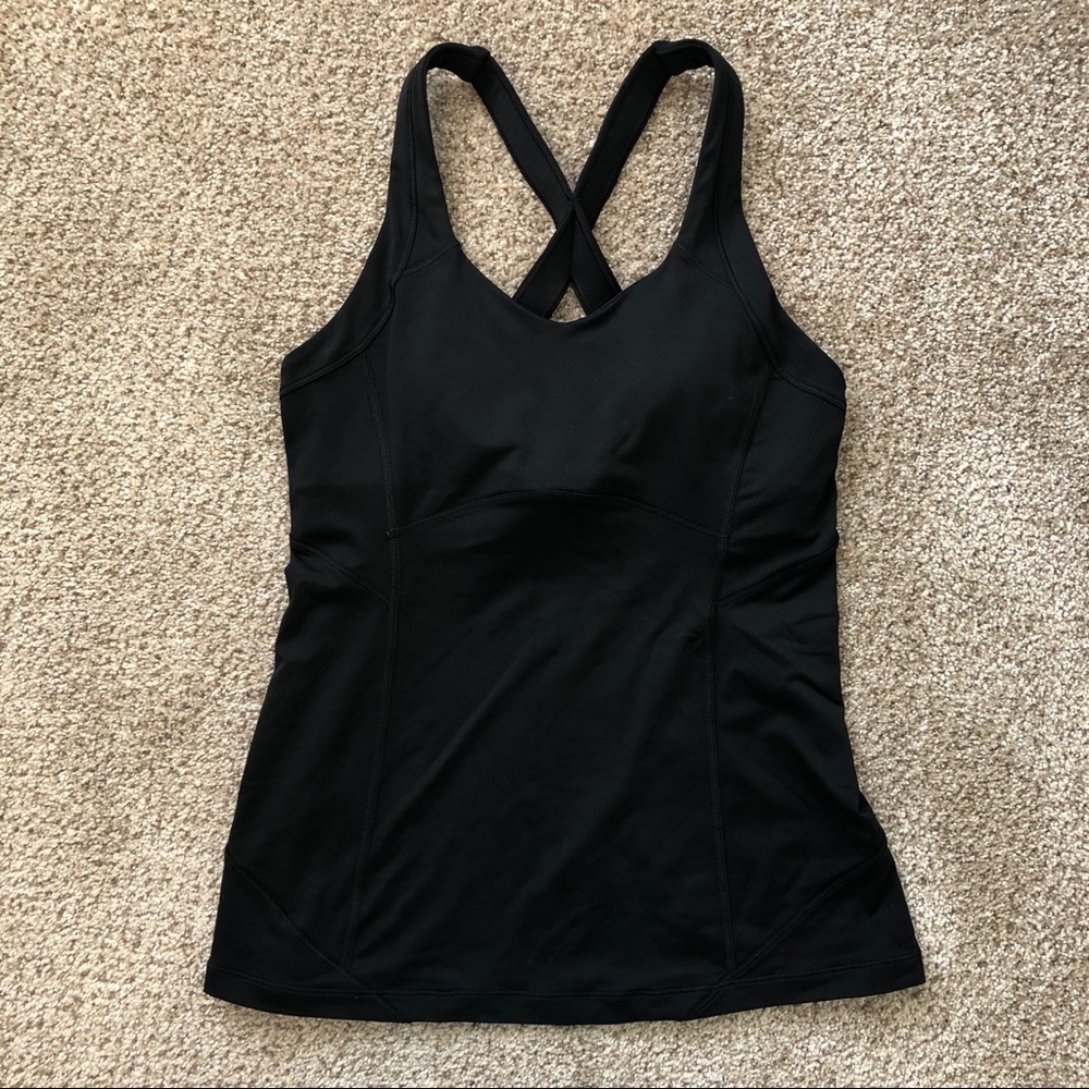 Lululemon tank top with built in bra, size 6